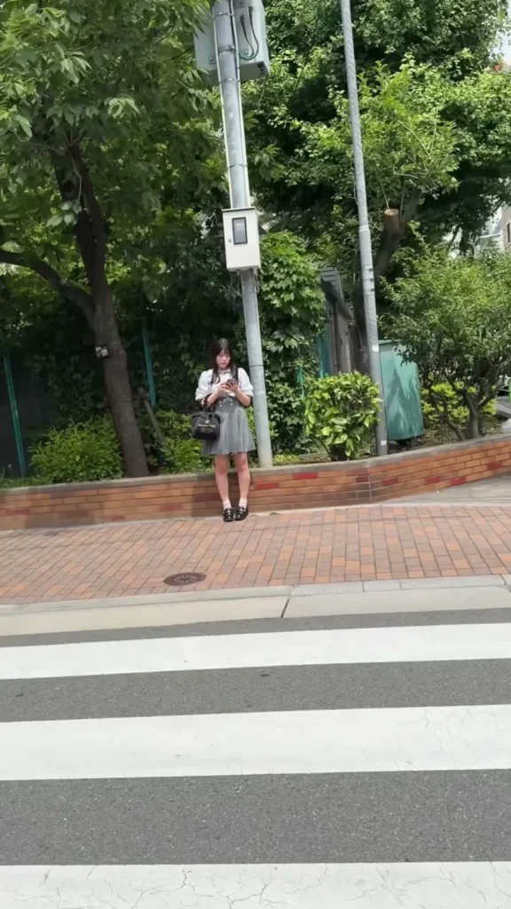 １人目：塩対応すぎる童顔巨乳ちゃんを中出し制裁