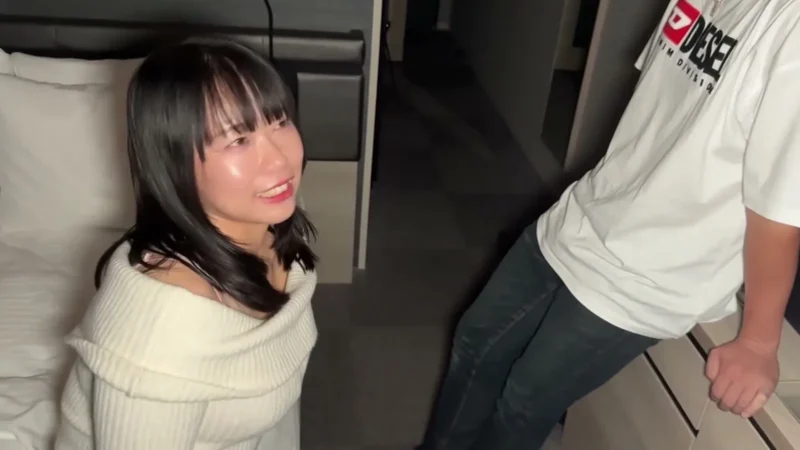 女友達と男後輩をセックスさせてみました。デリヘル高いから女友達呼んで性欲発散させますwww サンプル画像2