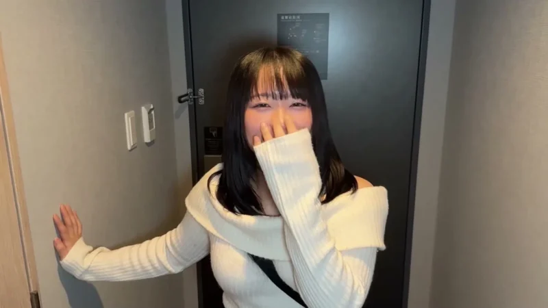 女友達と男後輩をセックスさせてみました。デリヘル高いから女友達呼んで性欲発散させますwww