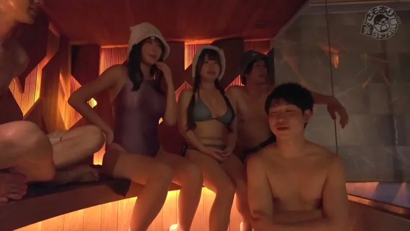 男女の仲良し大学生グループが蒸気と欲望の交差する密室で汗だくサウナ中出し乱交 サンプル画像6