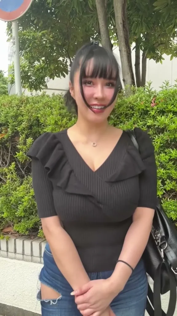 旦那と10歳の息子がいるドスケベＫカップ母ちゃん。