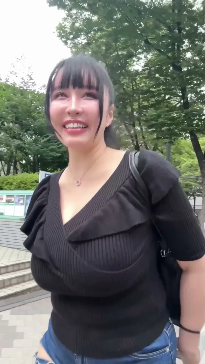 旦那と10歳の息子がいるドスケベＫカップ母ちゃん。 サンプル画像2